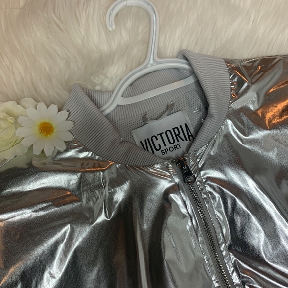 Victoria's Secret Sport Jacket Full Zip Metallic Work Out Silver Foil Bomber - Picture 2 of 2
